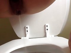peeing big lips pussy