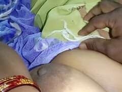 Tante, Stel, Gezin, Vingeren, Indisch, Rijpe lesbienne, Orgasme, Taboe