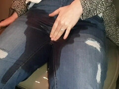 Leie, Blondine, Britisch, Auto, Fetisch, Jeans, Pissen, Nass