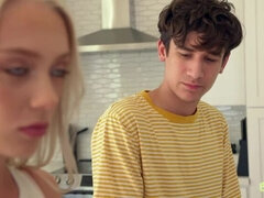 Blond, Pijpbeurt, Lul, Hondjeshouding, Gezin, Rijden, Geschoren, Tiener