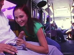 Leie, Grosser schwanz, Bus, Handjob, Masturbation, Rotschopf, Kurzes haar, Ablutschen