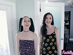 Grosse bite, Le plan cul à quatre, Groupe, Hard, Interracial, Rasée, Adolescente, Nénés