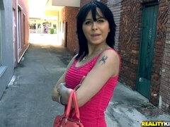 Grosser arsch, Blasen, Hundestellung, Geld, Pov, Kurzes haar, Jungendliche (18+), Titten