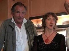 Arsch, Grosse titten, Blasen, Verrückt, Gehörnter ehemann, Gruppe, Hausfrau, Ehefrau