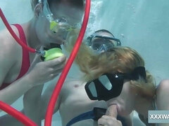 Tir de sperme, Femelle, Branlette thaïlandaise, Hard, Hd, Piscine, Adolescente, Sous marin