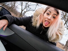 Grosser arsch, Grosser schwanz, Blasen, Auto, Geld, Natürlichen titten, Im freien, Jungendliche (18+)