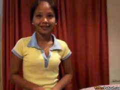 Small Filipina streetwalker's beaver gets creampied