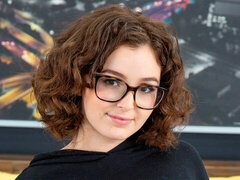 Chambre à dormir, Grosse bite, Gros seins, Sucer une bite, Brunette brune, Faciale, Cheveux courts, Adolescente