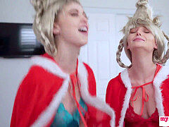 """This Is The Worst Christmas Ever!"" Cindy Lou Saves Christmas For Step brutha"