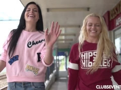 Blonde, Brunette brune, Club, Européenne, Groupe, De plein air, Public, Adolescente
