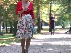 Amateur, Gros seins, Exhib, Poilue, Énorme, Public, Seins flasques, Nénés