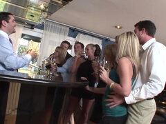 Verga grande, Rubia, Polla, Grupo, Hd, Orgasmo, Fiesta, Intercambio de esposas