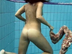 Playa, Morena, Al aire libre, Público, Ruso, Sexo soft, Tetas, Bajo el agua