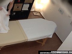 Любители, Чешки, Пальцем, Хд, Массаж, Масло, Киски, Реалити