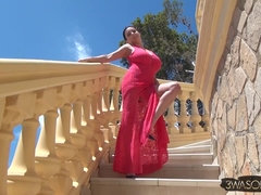 Большие сиськи, Брюнетки, Милф, Натуральные сиськи, На природе, На публике, Испанки, Сиськи