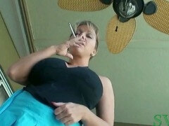 Leie, Blondine, Blasen, Reif, Mutti, Strümpfe, Taboo, Titten