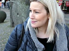 Blond, Duits, Masturbatie, Moeder die ik wil neuken, Buiten, Openbaar, Speelgoed, Bekijker