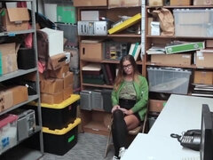 Gros cul, Plantureuse, Tir de sperme, Queue, Grossier, Fille latino, Espionne, Uniforme