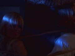 Gros seins, Noire, Blonde, Doigter, Lesbienne, Léchez, Chatte, Timide