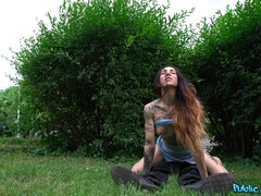 Arsch, Blasen, Braunhaarige, Hardcore, Piercing, Pov, Öffentlich, Titten