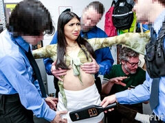 Grosser arsch, Grosser schwanz, Blasen, Verrückt, Hundestellung, Gruppensex, Büro, Dürr