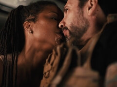 舐める尻, デカチン, デカパイ, イマラチオ, 手コキする, ハードコア, キス, なめる