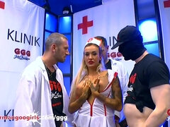 Asiático, Rubia, Bukkake, Tetona, Corridas, Garganta profunda, Alemán, Madres para coger