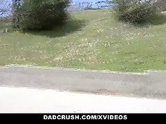 Cul, Gros cul, Grosse bite, Sucer une bite, Gorge profonde, Robe, Criant, Nénés