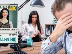 Braunhaarige, Fußfetisch, Hardcore, Natürlichen titten, Büro, Realität, Verführt, Rasiert