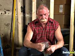 Belle grosse femme bgf, Papa, Grosse, Homosexuelle, Fumer