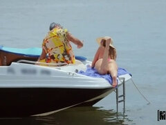 Блондинки, Собачьи, Пьяные, Сперма на лице, Эксгибиционист, Натуральные сиськи, Наездница, Подглядывание