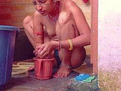 Bad, Besamung, Spermaladung, Fingern, Indonesisch, Orgasmus, Weibliche ejakulation, Stiefmutter