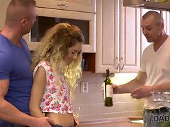 Любители, Анальный секс, Минет, Брюнетки, Чешки, Мастурбация, Карлики, Киски