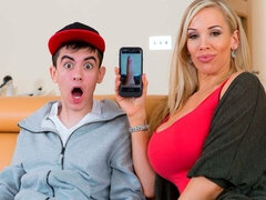 Anaal, Blond, Schattig, Hondjeshouding, Dubbele penetratie, Handbeurt, Trio, Tieten likken