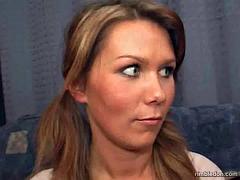 Leie, In den arsch, Arschlecken, Tussi, Doppelpenetration, Russisch, Jungendliche (18+), Flotter dreier