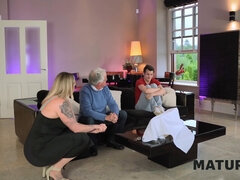 Grosser arsch, Blondine, Britisch, Hd, Reif, Milf, Schreiend