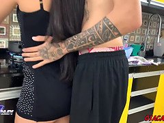 Amateur, Sucer une bite, Brunette brune, Queue, Hard, Cuisine, Fille latino, Chatte