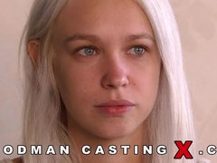 Adorable, Blonde, Sucer une bite, Tir de sperme, Européenne, Humiliation, Orgasme, Adolescente