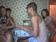 Любители, Брюнетки, Конкурсы, Европейки, Группа, Натуральные сиськи, Молоденькие, Сиськи