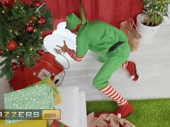 Sexy Cowgirl Cathy Heaven Fantasizes Sucking Santa's Cock But Jordy The Elf Comes In His Place - Christmas reality sex