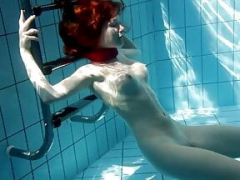 Bruinharig, Erotisch, Naakt, Buiten, Russisch, Softcore pornografie, Tieten likken, Onderwater