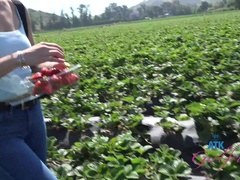 Leie, Asiatisch, Braunhaarige, Fingern, Freundin, Im freien, Öffentlich, Muschi