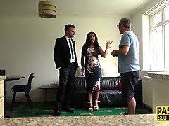 Enthousiasteling, Mooi, Bruinharig, Rondborstig, Hardcore, Moeder die ik wil neuken, Zuigen, Uniformpje