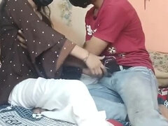 18 ans, Grosse bite, Gros seins, Collège université, Éjaculation interne, Hd, Indienne, Vierge