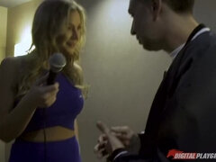 Enthousiasteling, Grote lul, Blond, Sperma in gezicht, Vingeren, Anaal likken, Ruw, Kort haar