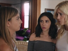 Vingeren, Lesbisch, Likken, Masturbatie, Kut duiken, Mager, Tatoeage, Vibrator