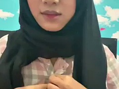 Enthousiasteling, Arabisch, Aziatisch, Masturbatie, Alleen, Tieten likken