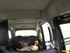 Enthousiasteling, Anaal, Pijpbeurt, Auto, Oudere vrouw, Likken, Buiten, Kut duiken