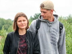 Kont, Handbeurt, Zoenen, Prostituee, Kut duiken, Geschoren, Tiener, Tieten likken