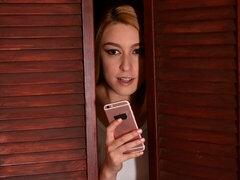 Tetas grandes, Rubia, Dominación, Penetracion con dedos, Masturbación, Madres para coger, Tetas naturales, Estriptis